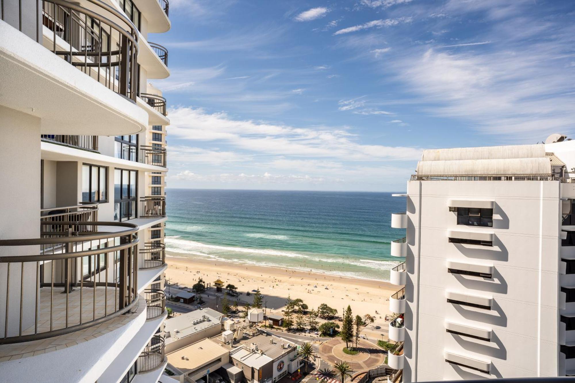 My Surfers Seaview Apartment